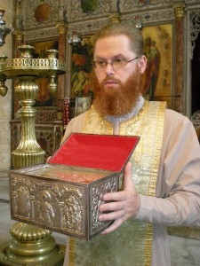 Священник  Алексий Ястребов.